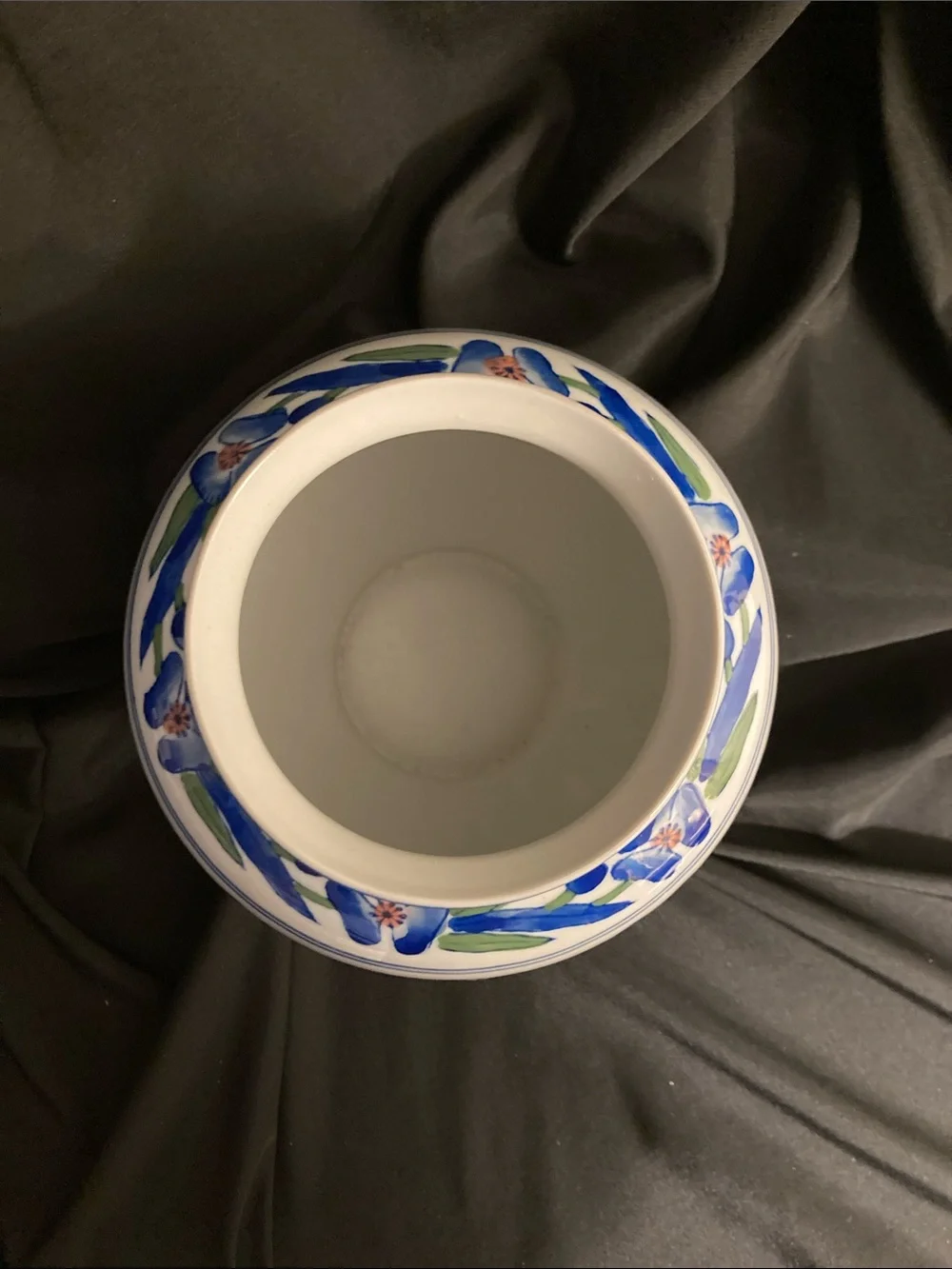 Vintage Porcelain Chinoiserie Vase